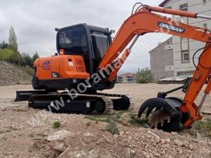 Doosan marka 6 tonluk mini paletli ekskavatör
